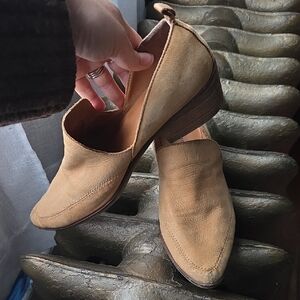 Lucky Brand Women's Tan Suede Slip-On Mules